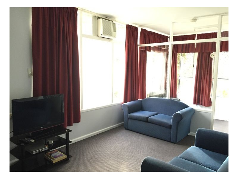 1/374 Esplanade, Torquay QLD 4655