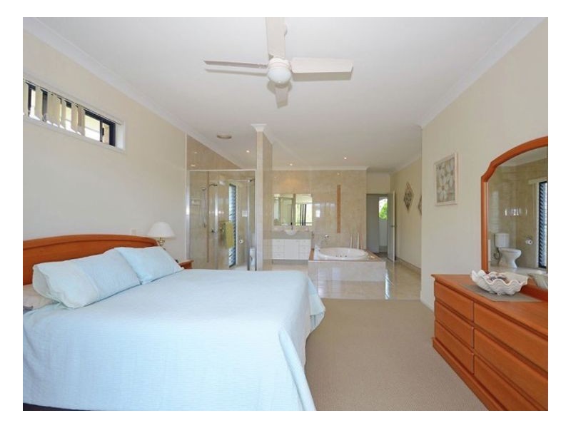 1 Tamarind Close, Burrum Heads QLD 4659