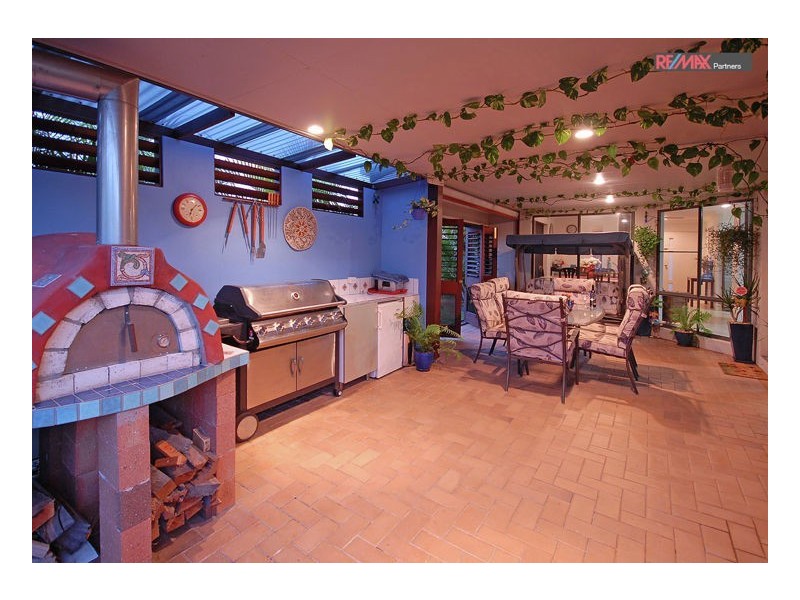 60 Pembridge Cct, Urraween QLD 4655