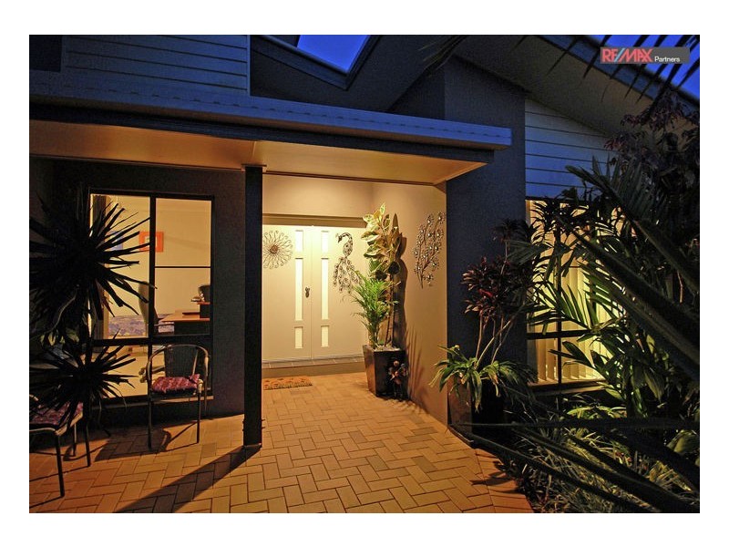 60 Pembridge Cct, Urraween QLD 4655