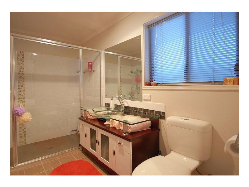 60 Pembridge Cct, Urraween QLD 4655