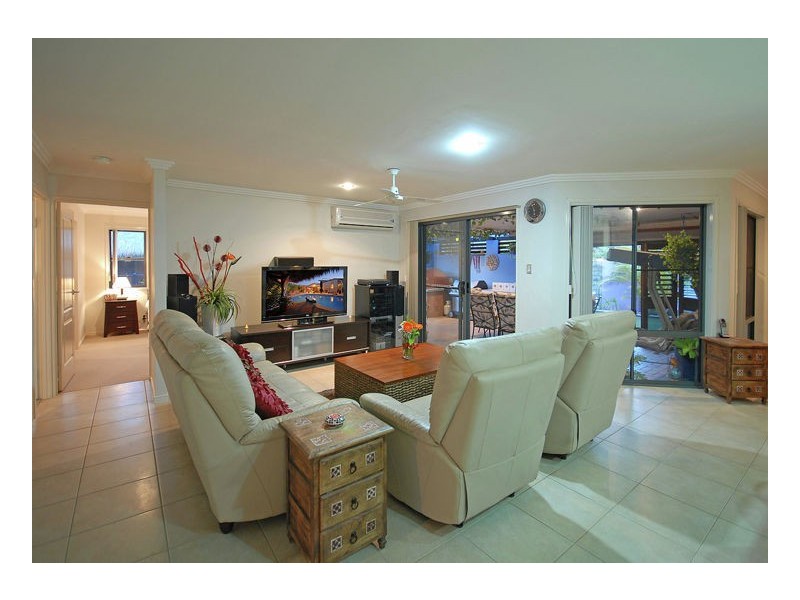 60 Pembridge Cct, Urraween QLD 4655