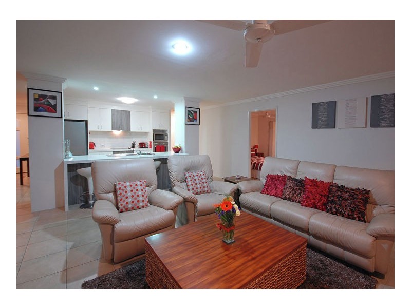 60 Pembridge Cct, Urraween QLD 4655