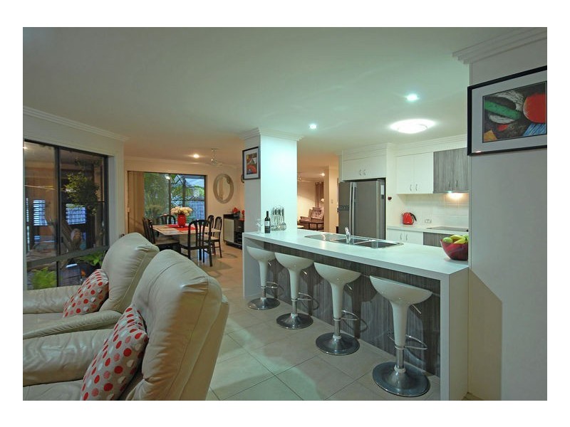 60 Pembridge Cct, Urraween QLD 4655