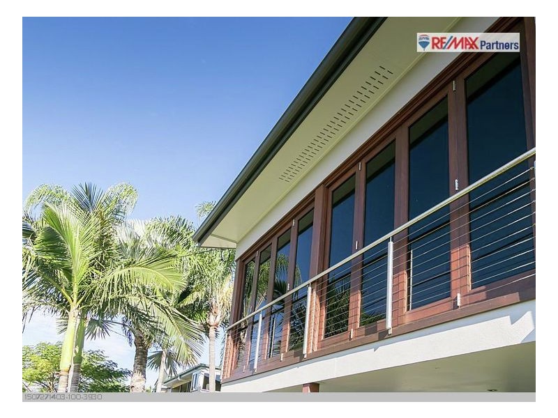 16 Pilot St, Urangan QLD 4655