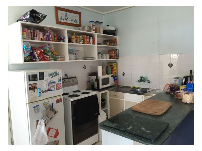 2/374 Esplanade, Torquay QLD 4655