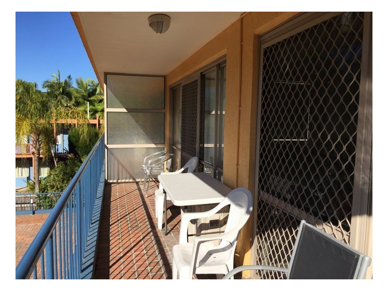 15/383 Esplanade, Torquay QLD 4655
