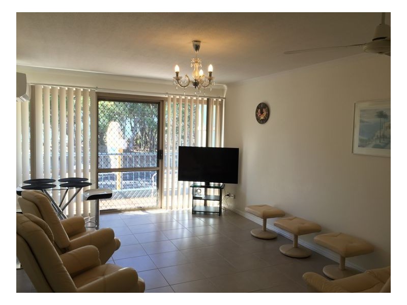 15/383 Esplanade, Torquay QLD 4655