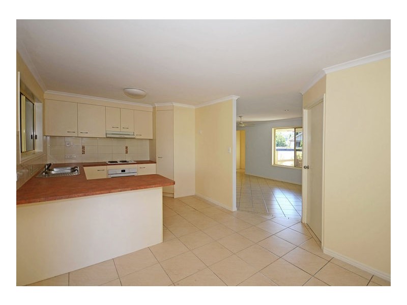 4 Sunny Way, Toogoom QLD 4655