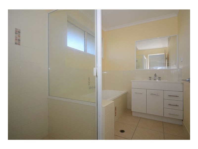 4 Sunny Way, Toogoom QLD 4655