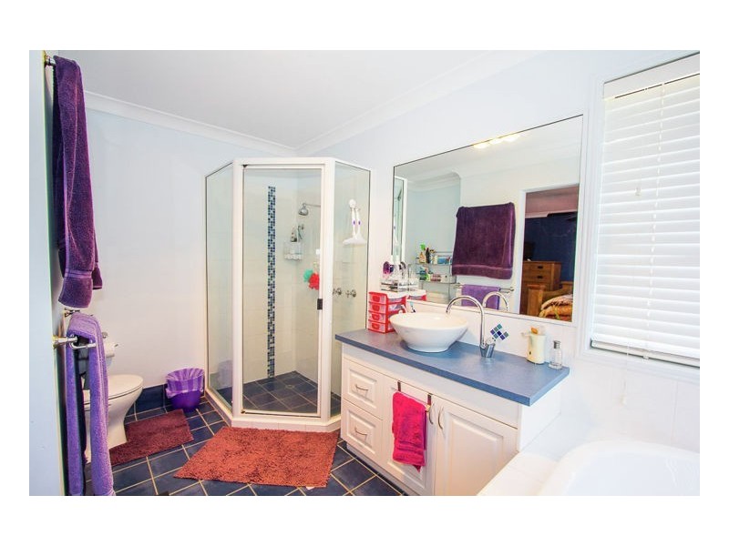 18 Brahminy Court, River Heads QLD 4655