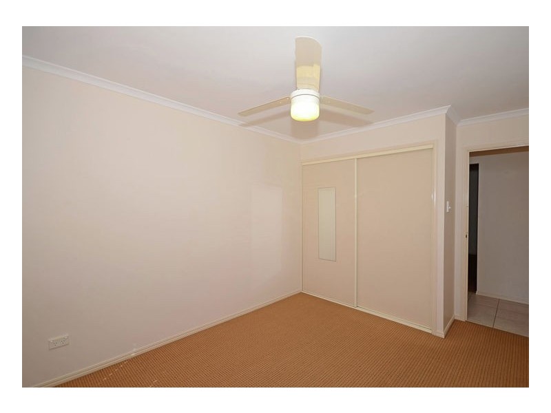 33 Anchorage Cct, Point Vernon QLD 4655