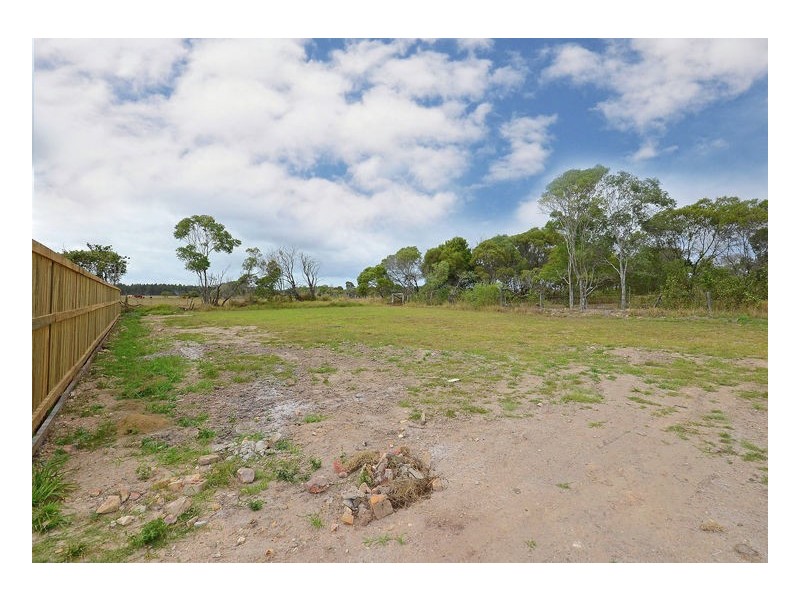 107 Bay Park Rd, Wondunna QLD 4655