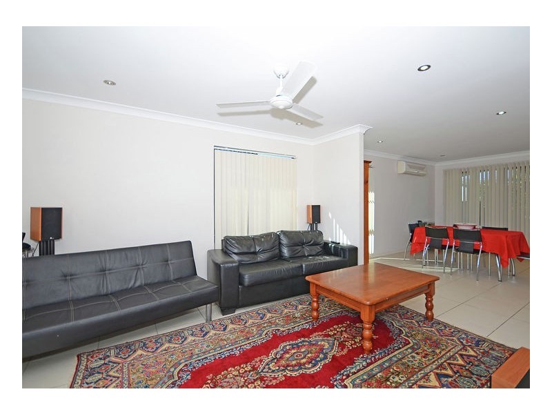 6 Bay Park Rd, Wondunna QLD 4655