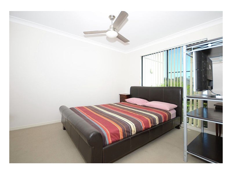 6 Bay Park Rd, Wondunna QLD 4655