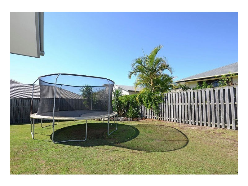 6 Bay Park Rd, Wondunna QLD 4655