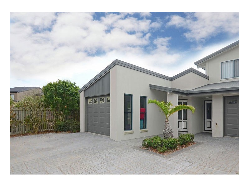 1/83 Ibis Blvd, Eli Waters QLD 4655