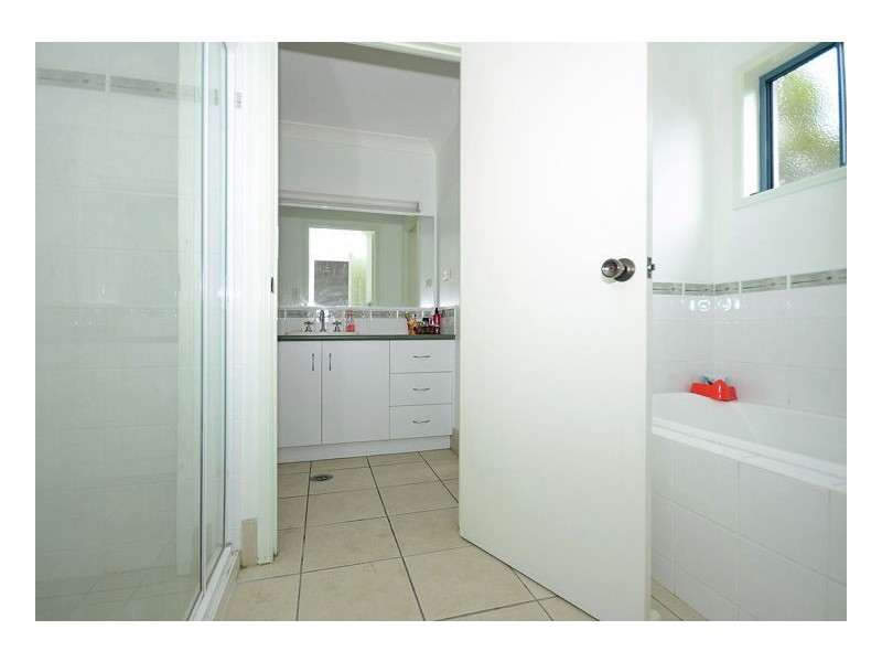 1/83 Ibis Blvd, Eli Waters QLD 4655