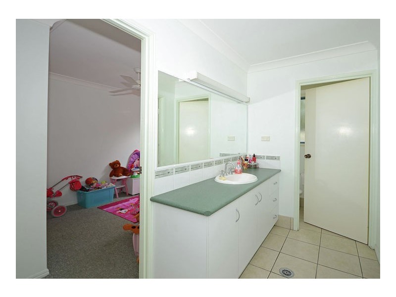 1/83 Ibis Blvd, Eli Waters QLD 4655