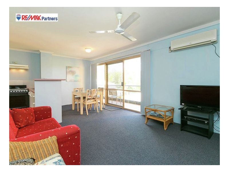 11/383 Esplanade, Torquay QLD 4655