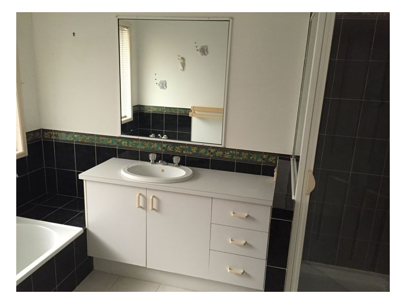 19 Kent Street, Urangan QLD 4655