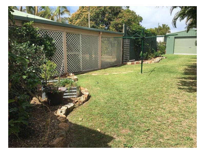 19 Kent Street, Urangan QLD 4655