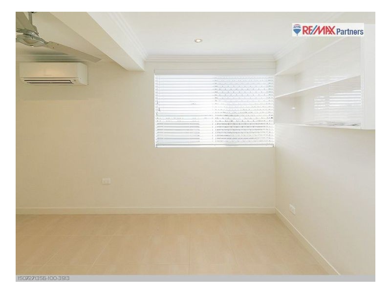 16 Pilot Street, Urangan QLD 4655