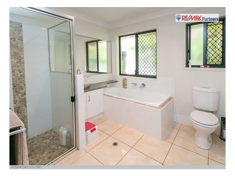 14 Whipbird Ct, Urangan QLD 4655