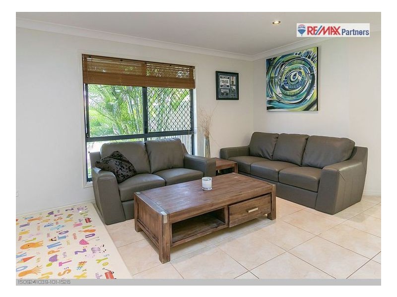 14 Whipbird Ct, Urangan QLD 4655