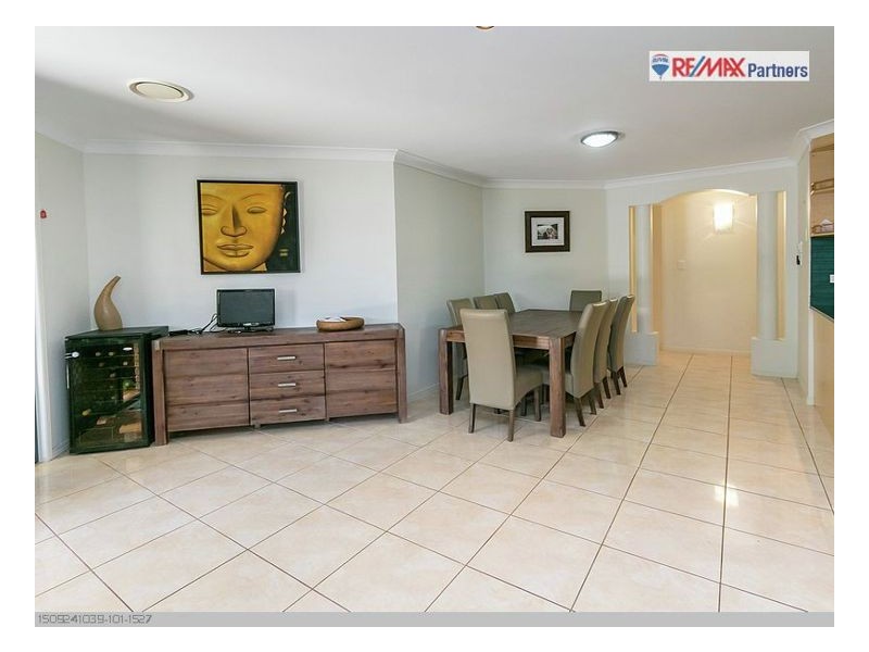 14 Whipbird Ct, Urangan QLD 4655