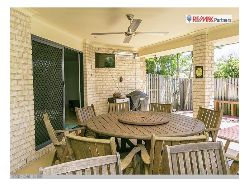 14 Whipbird Ct, Urangan QLD 4655