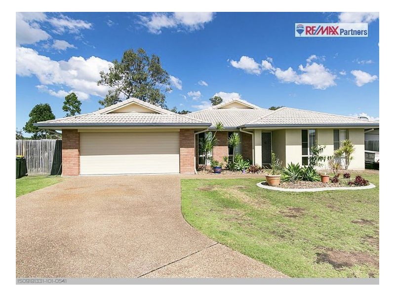 11 Golden Grove Ct, Eli Waters QLD 4655