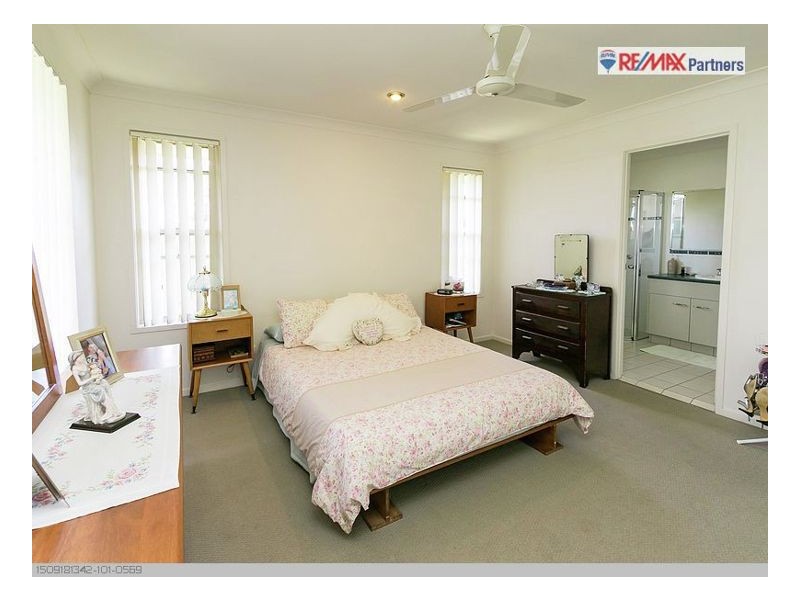 11 Golden Grove Ct, Eli Waters QLD 4655