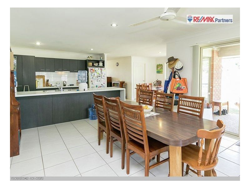 11 Golden Grove Ct, Eli Waters QLD 4655