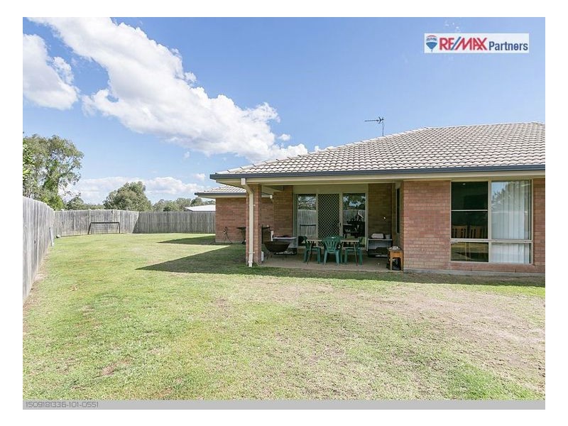 11 Golden Grove Ct, Eli Waters QLD 4655