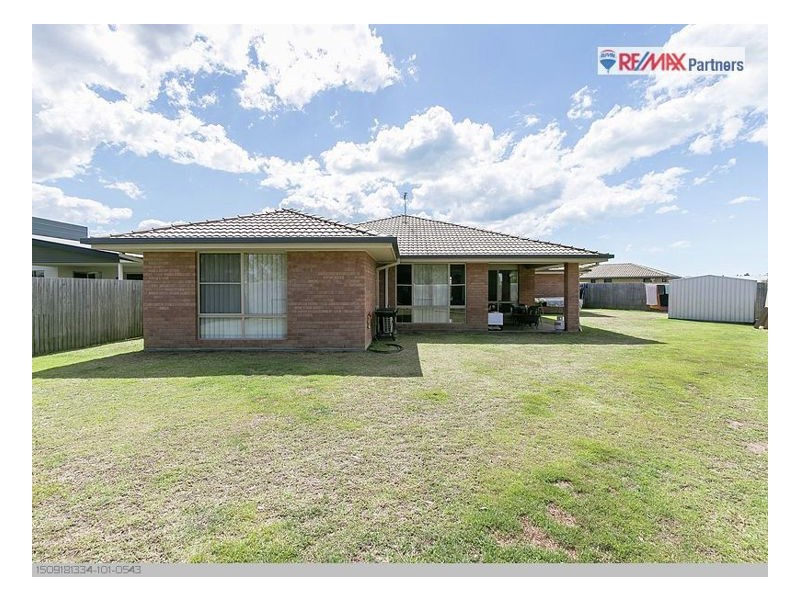 11 Golden Grove Ct, Eli Waters QLD 4655