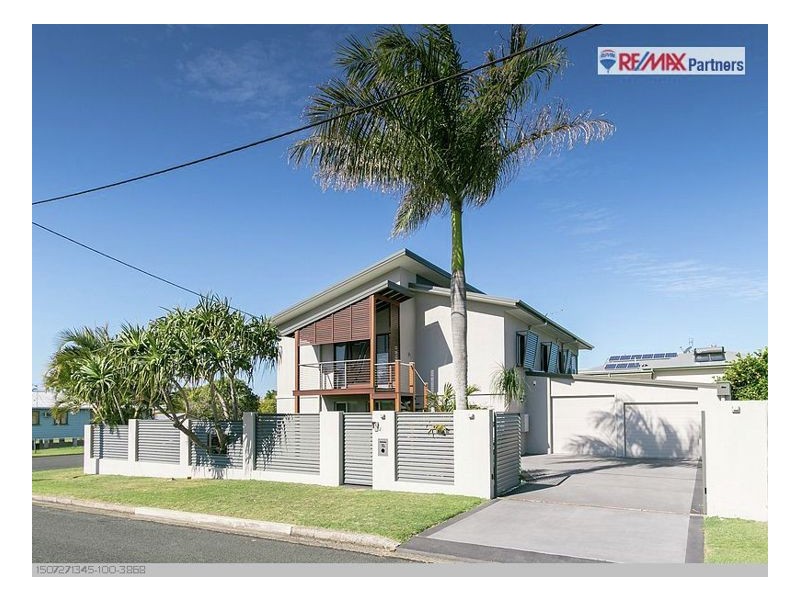 16 Pilot Street, Urangan QLD 4655