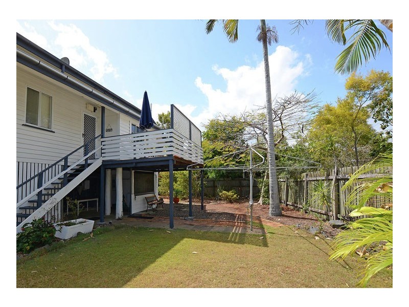 40 Esplanade, Point Vernon QLD 4655