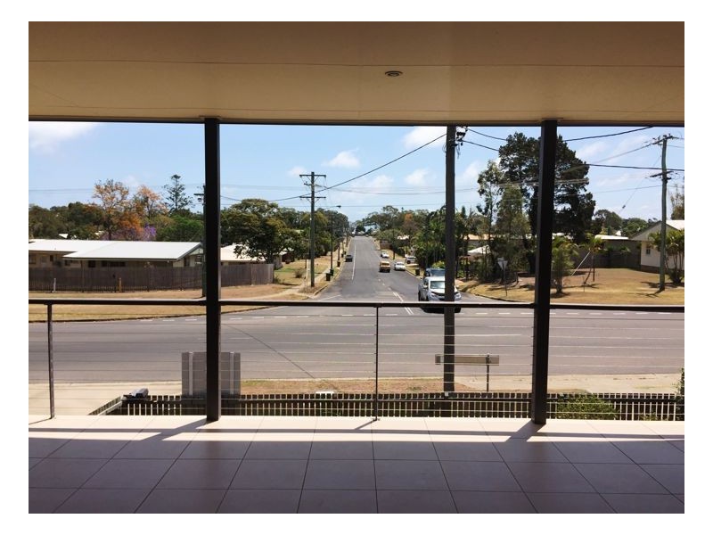 2/293 Torquay Terrace, Torquay QLD 4655
