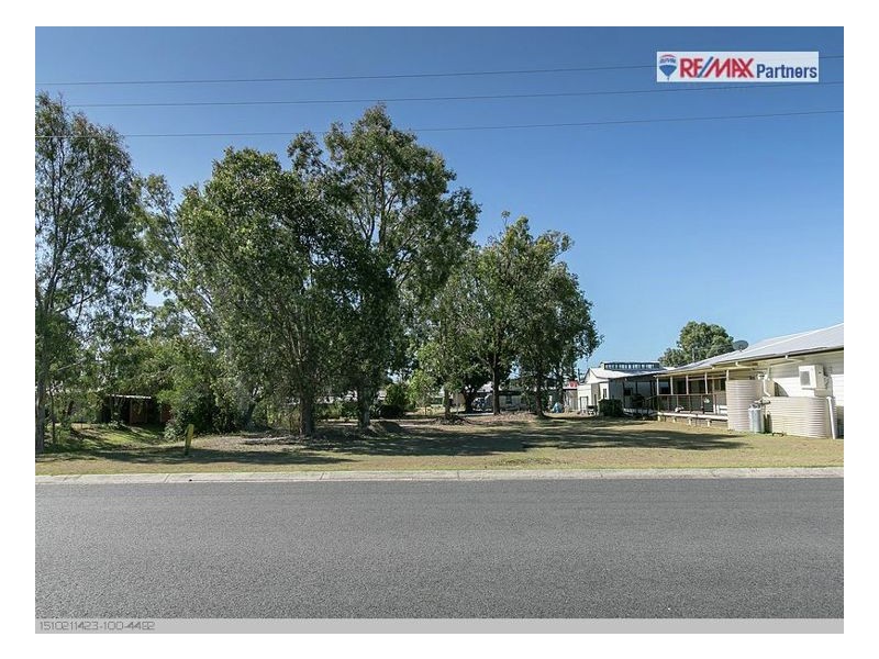 28 Riverview Dr, Burrum Heads QLD 4659