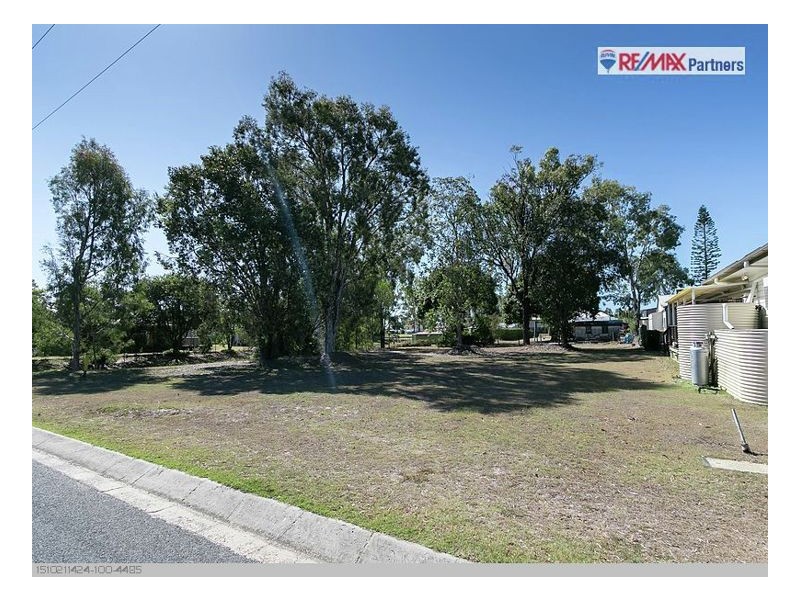 28 Riverview Dr, Burrum Heads QLD 4659