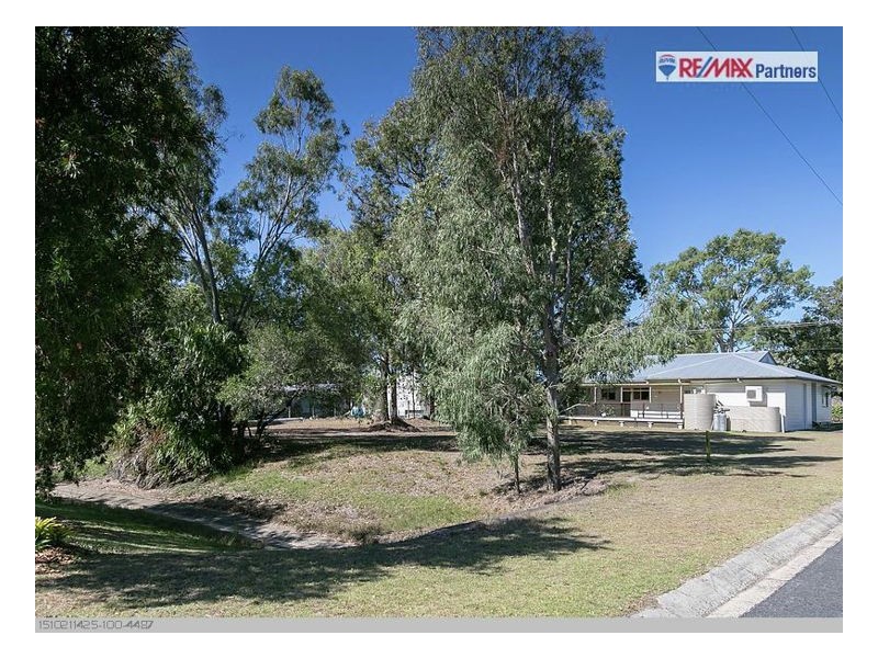 28 Riverview Dr, Burrum Heads QLD 4659