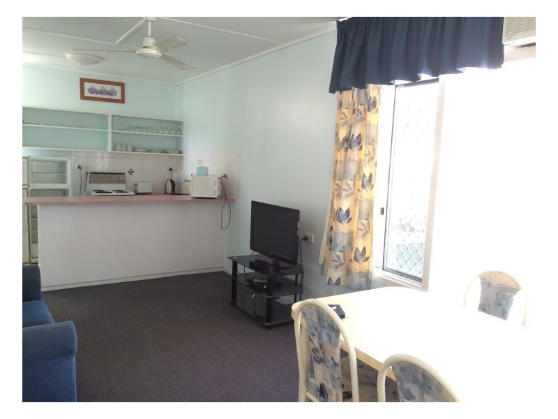 7/374 Esplanade, Torquay QLD 4655