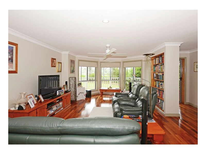 18 Elboz Ct, Burrum Heads QLD 4659