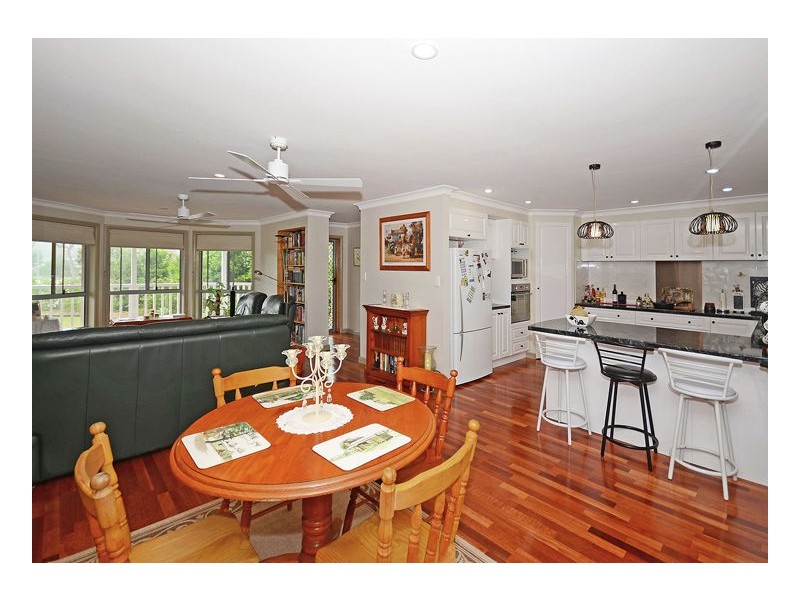 18 Elboz Ct, Burrum Heads QLD 4659