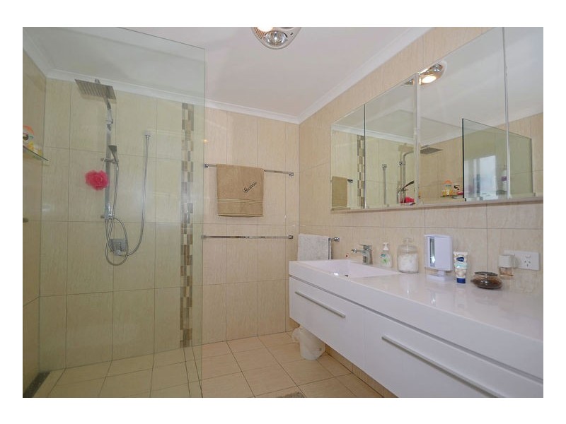 18 Elboz Ct, Burrum Heads QLD 4659