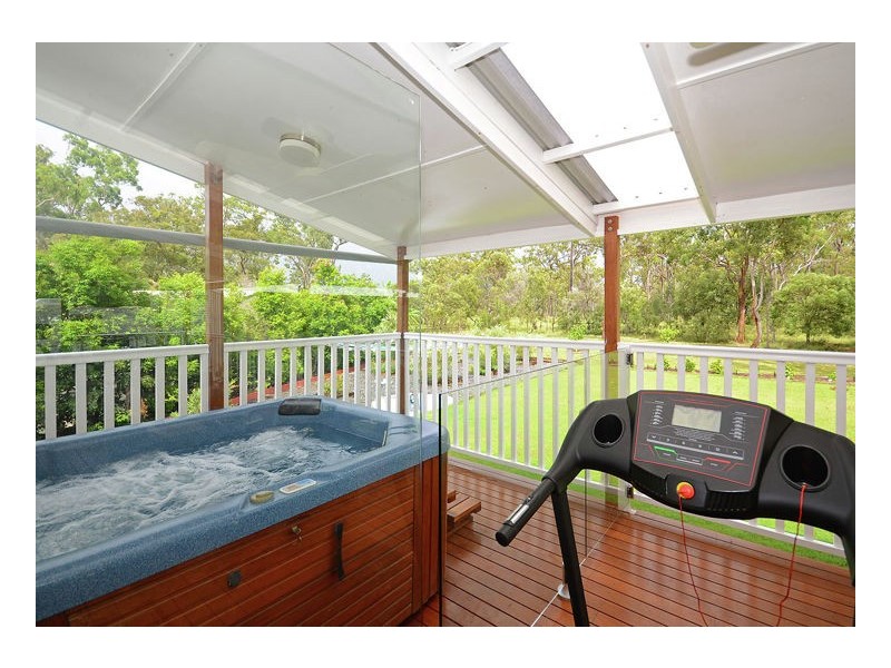 18 Elboz Ct, Burrum Heads QLD 4659