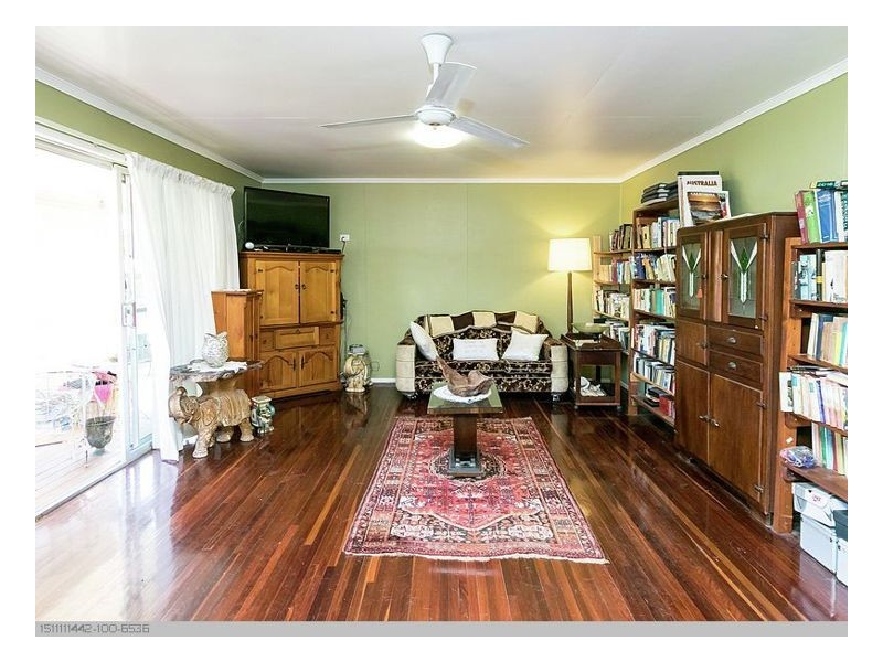 66 Moolyyir Street, Urangan QLD 4655