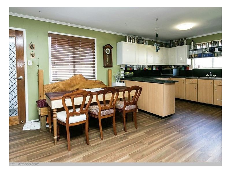 66 Moolyyir Street, Urangan QLD 4655