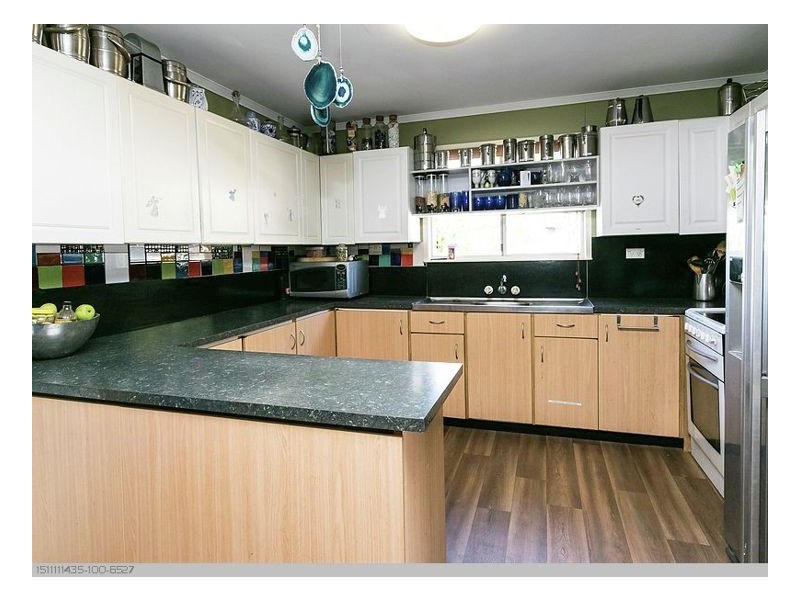 66 Moolyyir Street, Urangan QLD 4655